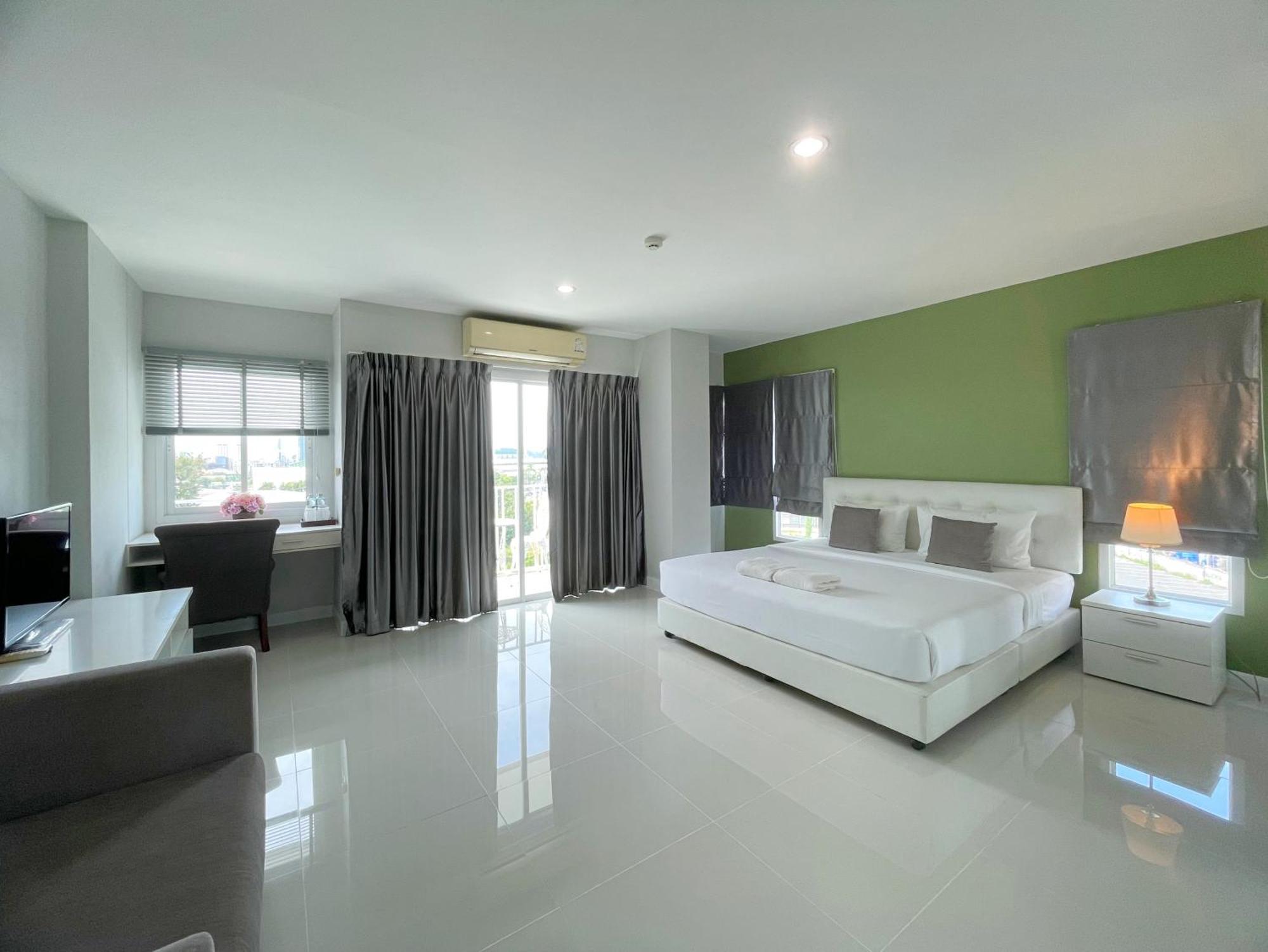 Hotel Baan Pattaya By Sabai Exterior foto