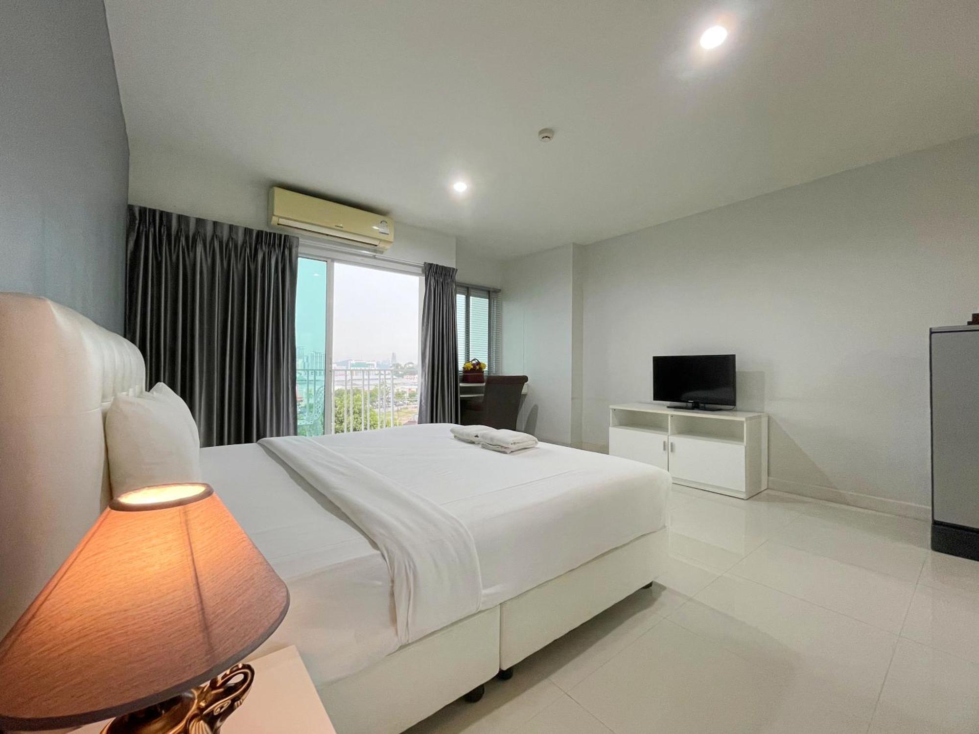 Hotel Baan Pattaya By Sabai Exterior foto